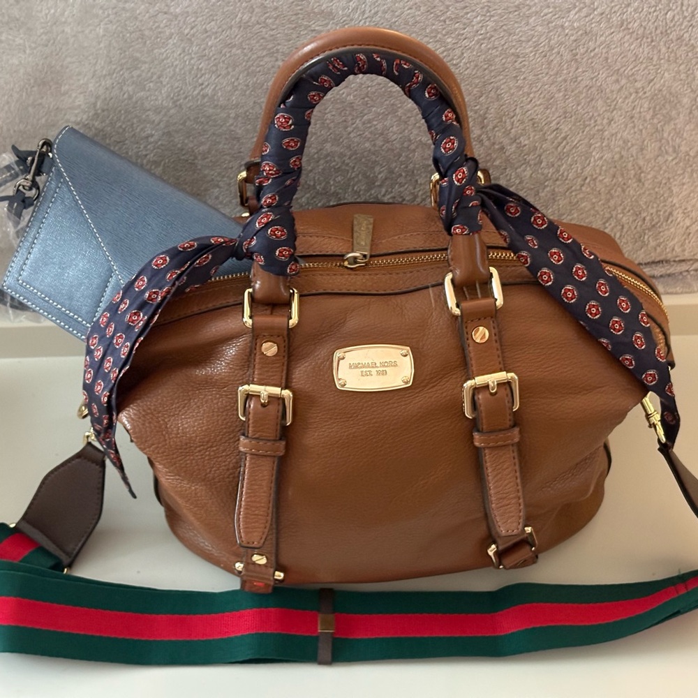 Michael Kors Bedford Larg Satchel in Acorn Brwn & Dooney&Bourke wristlet - Picture 3 of 14